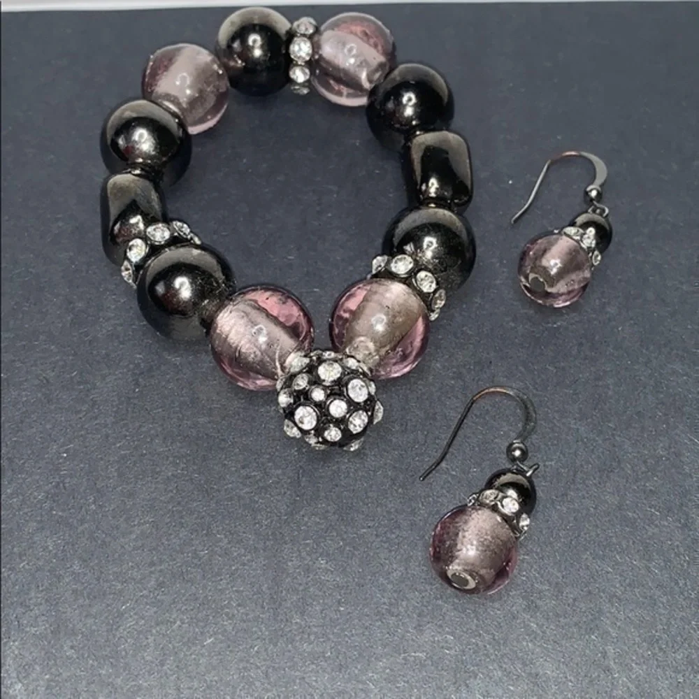 Bracelet and earring set in purple
